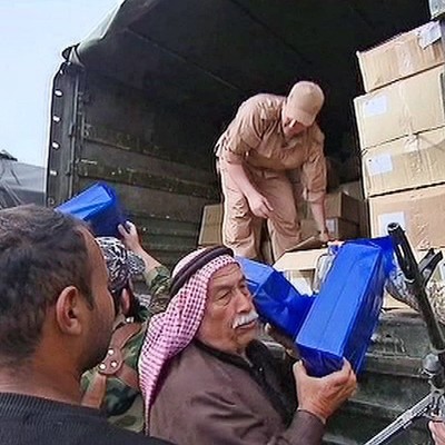 Российские военные подготовили гуманитарные грузы для отправки в Алеппо и Дамаск Российские военные подготовили гуманитарные грузы для отправки в Алеппо и Дамаск