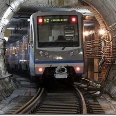 В Московском метро устанавливают ударопрочное стекло В Московском метро устанавливают ударопрочное стекло