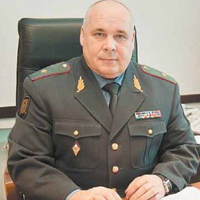 Московский гарнизонный военный суд приговорил к 5 годам условно генерал-майора Виктора Трутнева Московский гарнизонный военный суд приговорил к 5 годам условно генерал-майора Виктора Трутнева