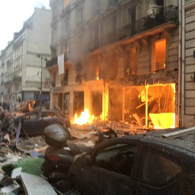Названа причина сильного взрыва в булочной в Париже Названа причина сильного взрыва в булочной в Париже