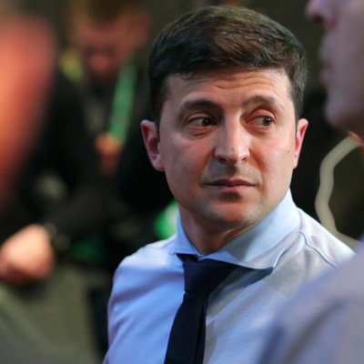 Зеленскому выписали штраф за демонстрацию заполненного бюллетеня Зеленскому выписали штраф за демонстрацию заполненного бюллетеня