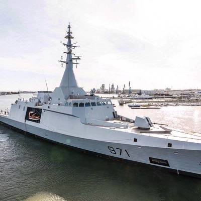ВМС Египта спасли 38 человек с терпящей бедствие яхты в Красном море ВМС Египта спасли 38 человек с терпящей бедствие яхты в Красном море