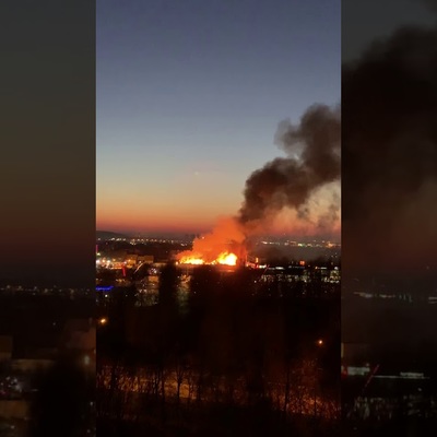 Пожарные локализовали возгорание, возникшее днем в поселке Дары Природы в Новой Москве Пожарные локализовали возгорание, возникшее днем в поселке Дары Природы в Новой Москве