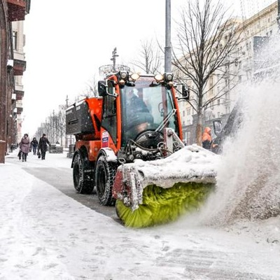 Московские коммунальщики перешли на усиленный режим работы из-за ухудшения погоды Московские коммунальщики перешли на усиленный режим работы из-за ухудшения погоды