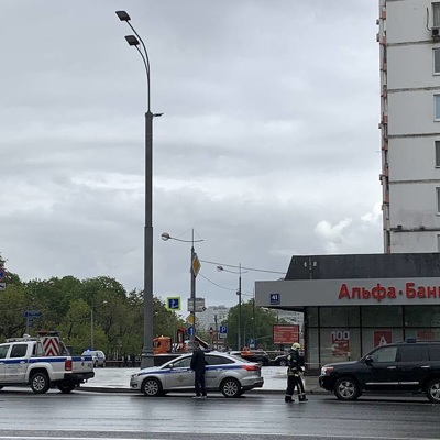 Неизвестный захватил заложников в отделении Неизвестный захватил заложников в отделении