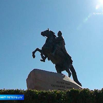 Памятник Петру I на Сенатской площади отреставрируют к юбилею императора