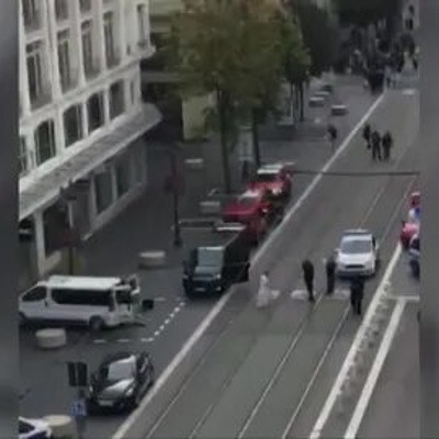 Мужчина пытался напасть с ножом на полицейских в Авиньоне, он застрелен Мужчина пытался напасть с ножом на полицейских в Авиньоне, он застрелен