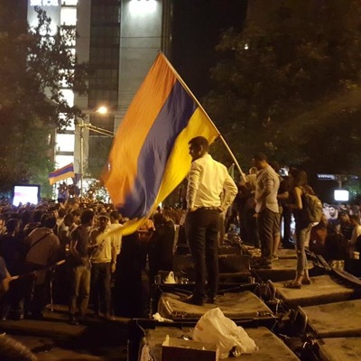 Ереван: Противники Пашиняна провели ночь в палаточном лагере Ереван: Противники Пашиняна провели ночь в палаточном лагере