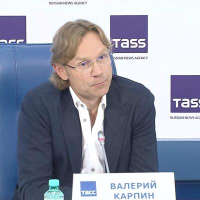 Валерий Карпин покинул пост главного тренера Валерий Карпин покинул пост главного тренера