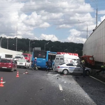Число пострадавших в ДТП с автобусом в Москве возросло до 11 Число пострадавших в ДТП с автобусом в Москве возросло до 11