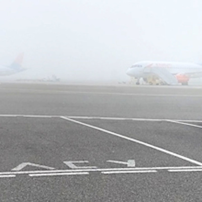 Три самолета ушли на запасные аэродромы из-за тумана в Краснодаре