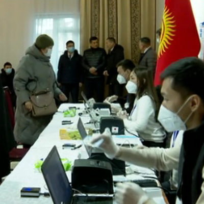 Явка избирателей на парламентские выборы Киргизии к 9 утра по Москве превысила 9%