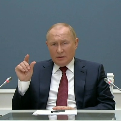 Путин заявил, что его право переизбираться стабилизирует ситуацию
