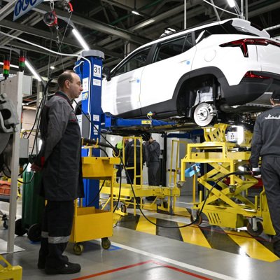 Первые 600 серийных "Москвичей" покинут автозавод до Нового года Картинка