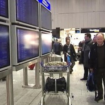Российский самолет с туристами экстренно сел в Турции Российский самолет с туристами экстренно сел в Турции