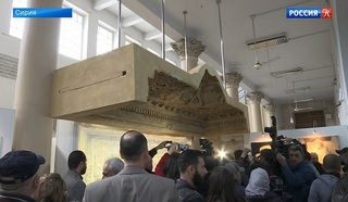 Музею Дамаска передали копию фрагмента потолочного свода храма Баала