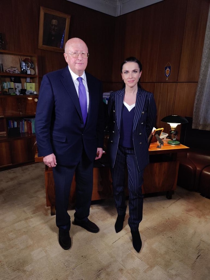 Кадр из фильма "Опасный вирус. Второй год"