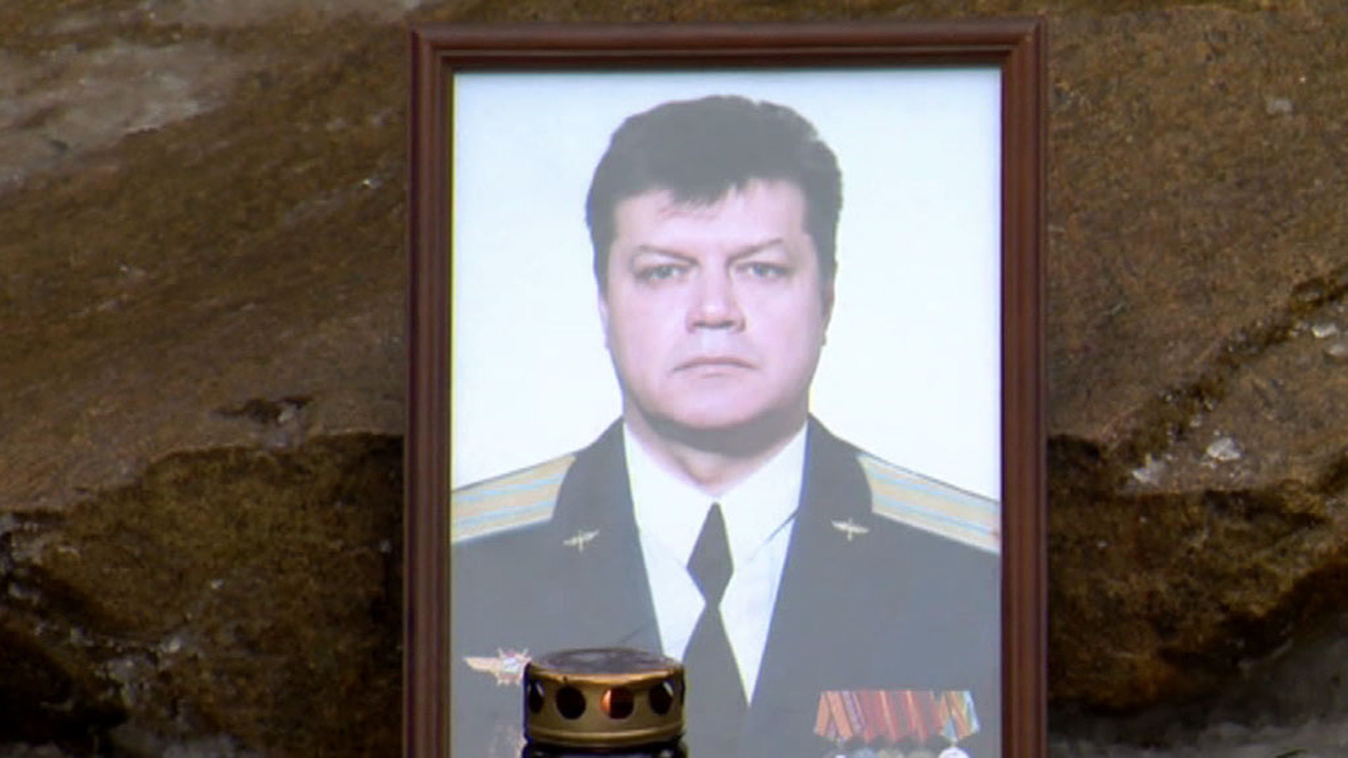 Олег сошников летчик погибший в сирии биография фото
