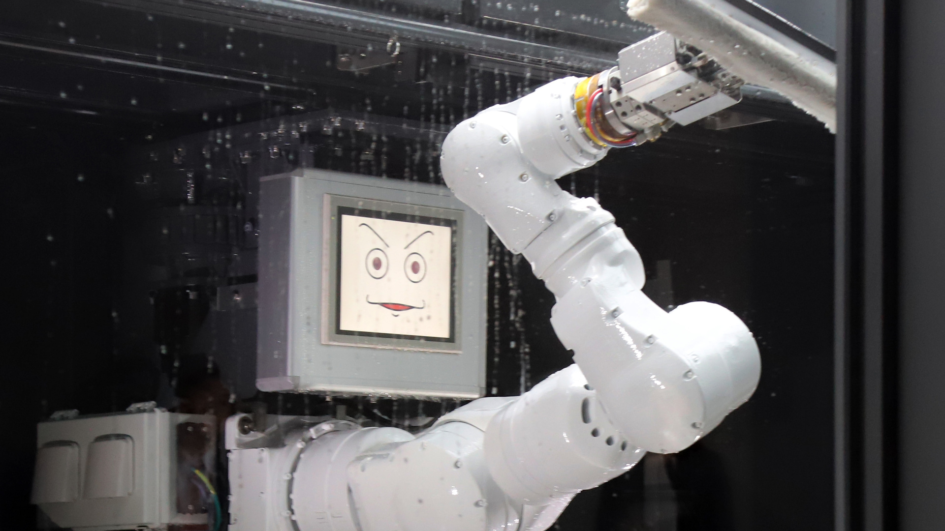 Windows cleaning robot видео. Роботы заменят людей. Робот 2030. Робот на замену. Производство робота человека.