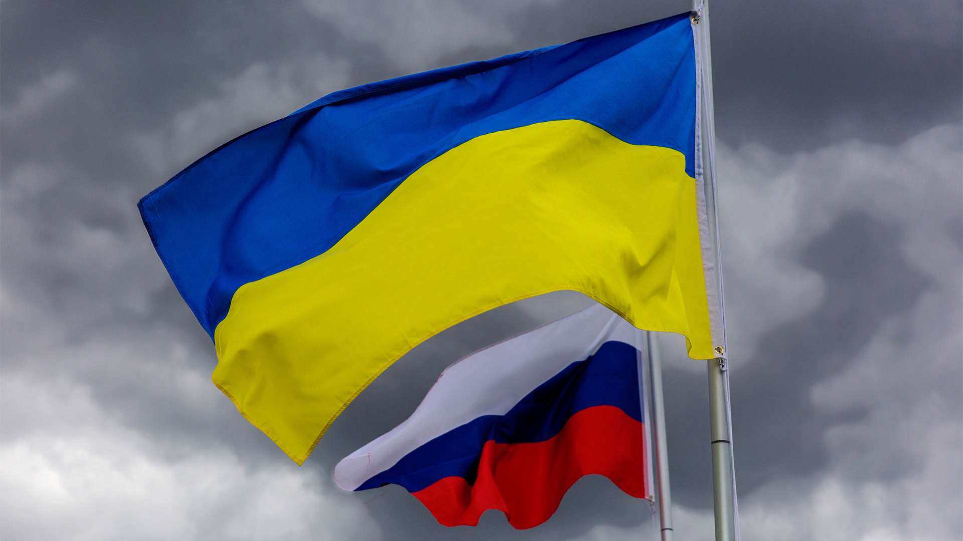 Украинец д. Россия против Украины. Украина – это Россия. Флаг России и Украины. Флаг Украины.