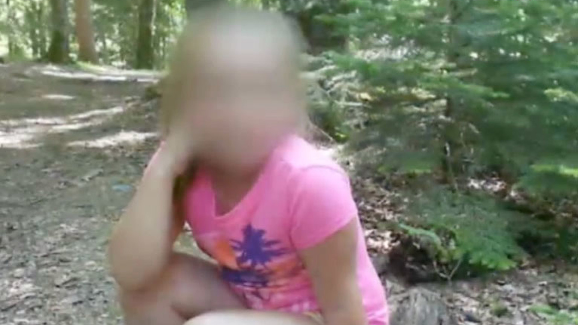 маленькую девочку изнасиловали в лесу порно фото 12