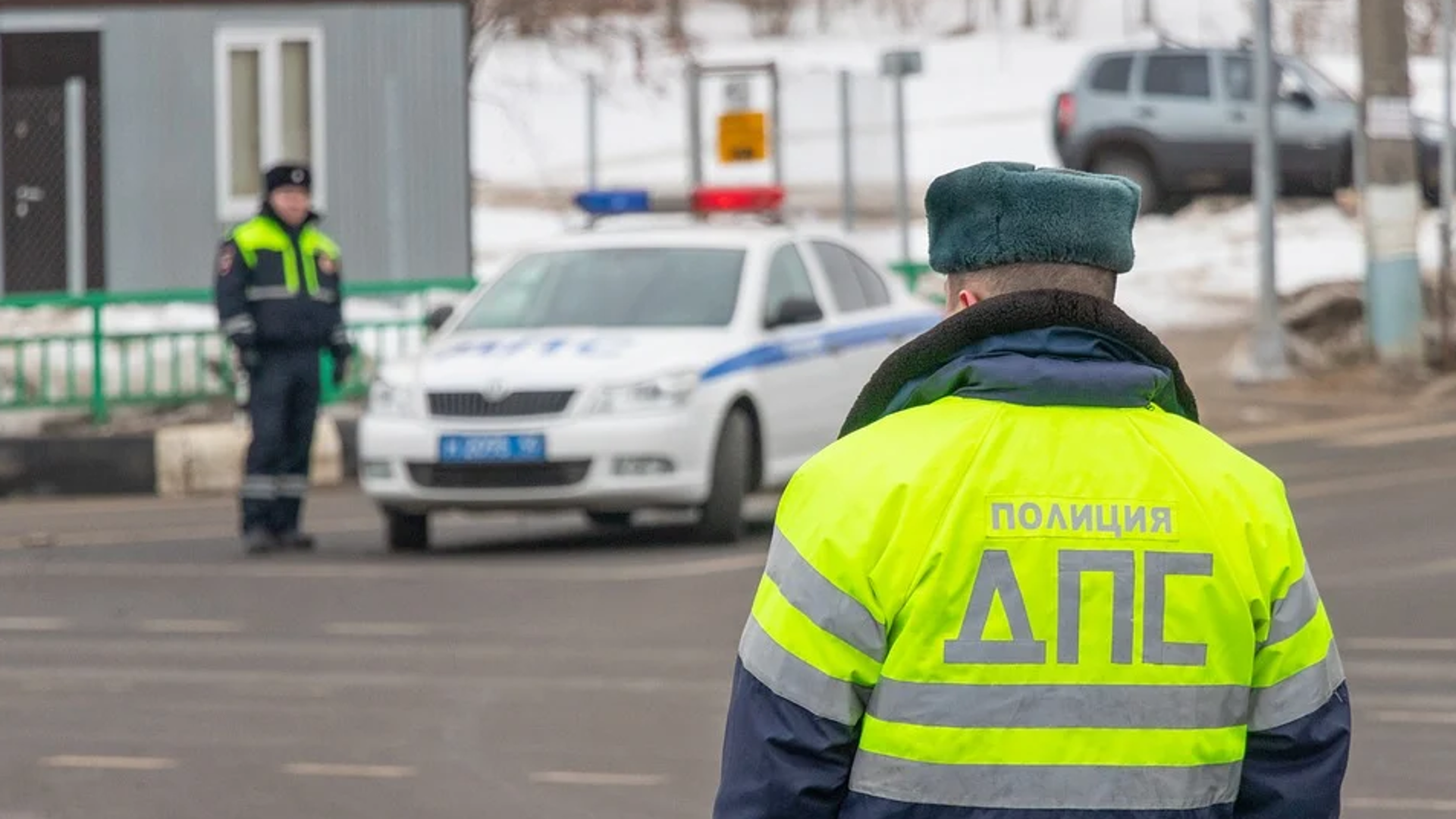 Упала со стула ударилась головой