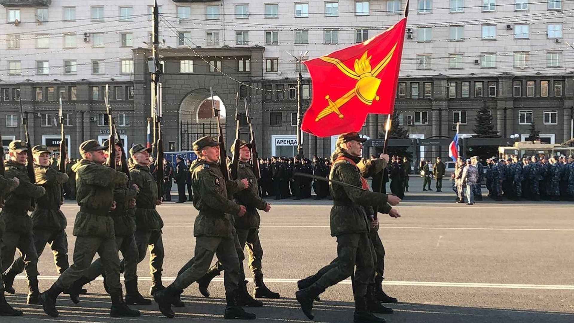 Парад в челябинске фото