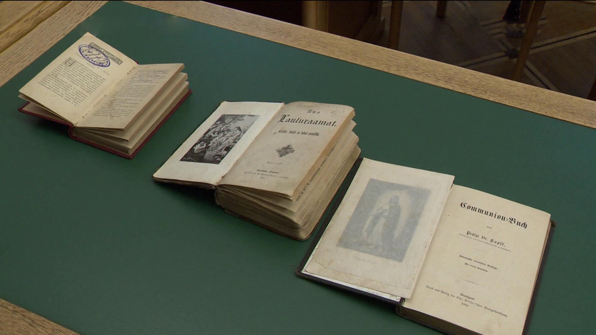 Минкультуры передало Российской национальной библиотеке редкие книги конца XIX – начала XX вв.