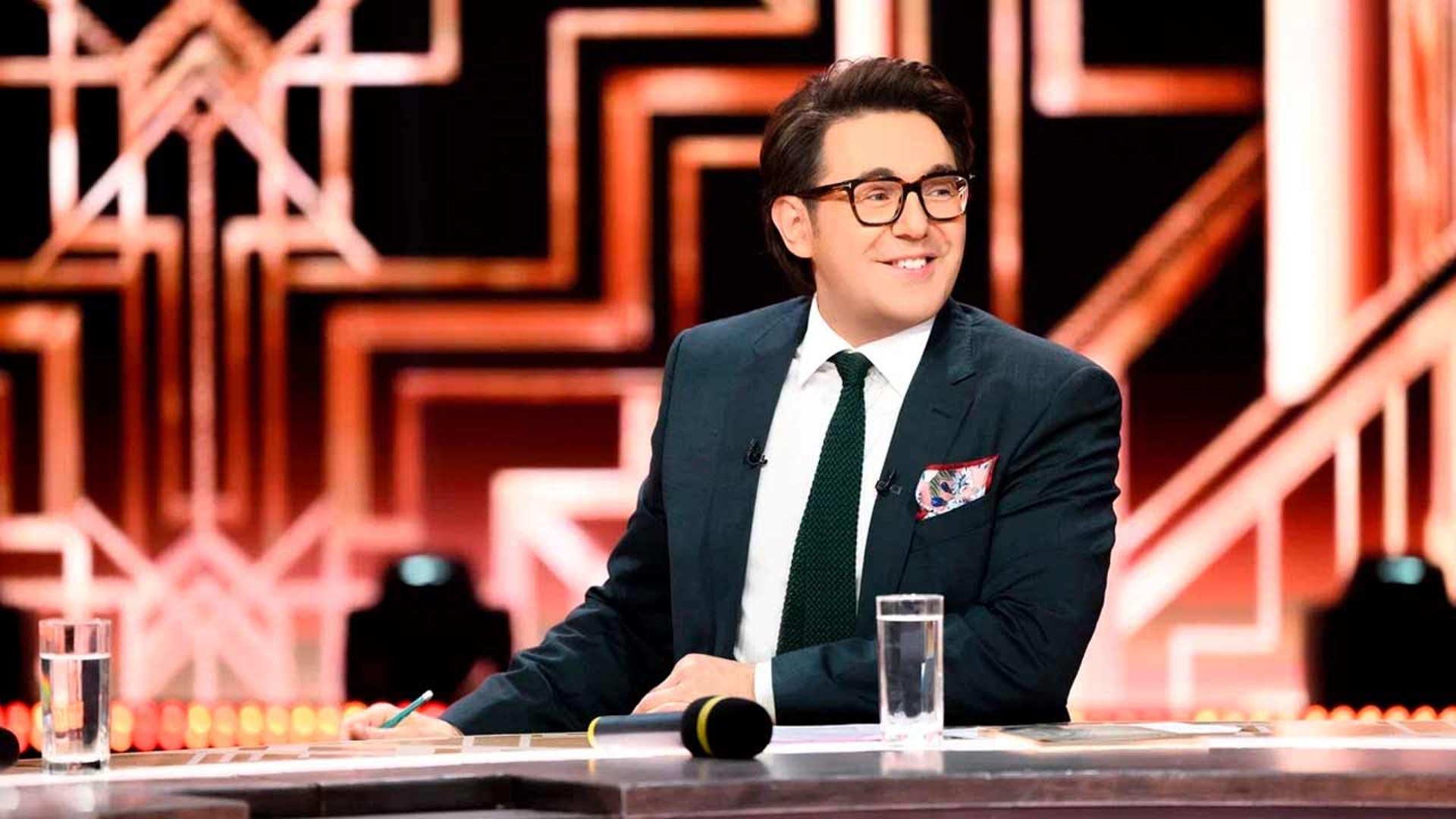 субботний вечер с андреем малаховым последний выпуск. 2022. "сегодня вечером" с андреем малаховым 2018. субботний вечер с андреем малаховым последний выпуск. андрей вечернее шоу андрея малахова.