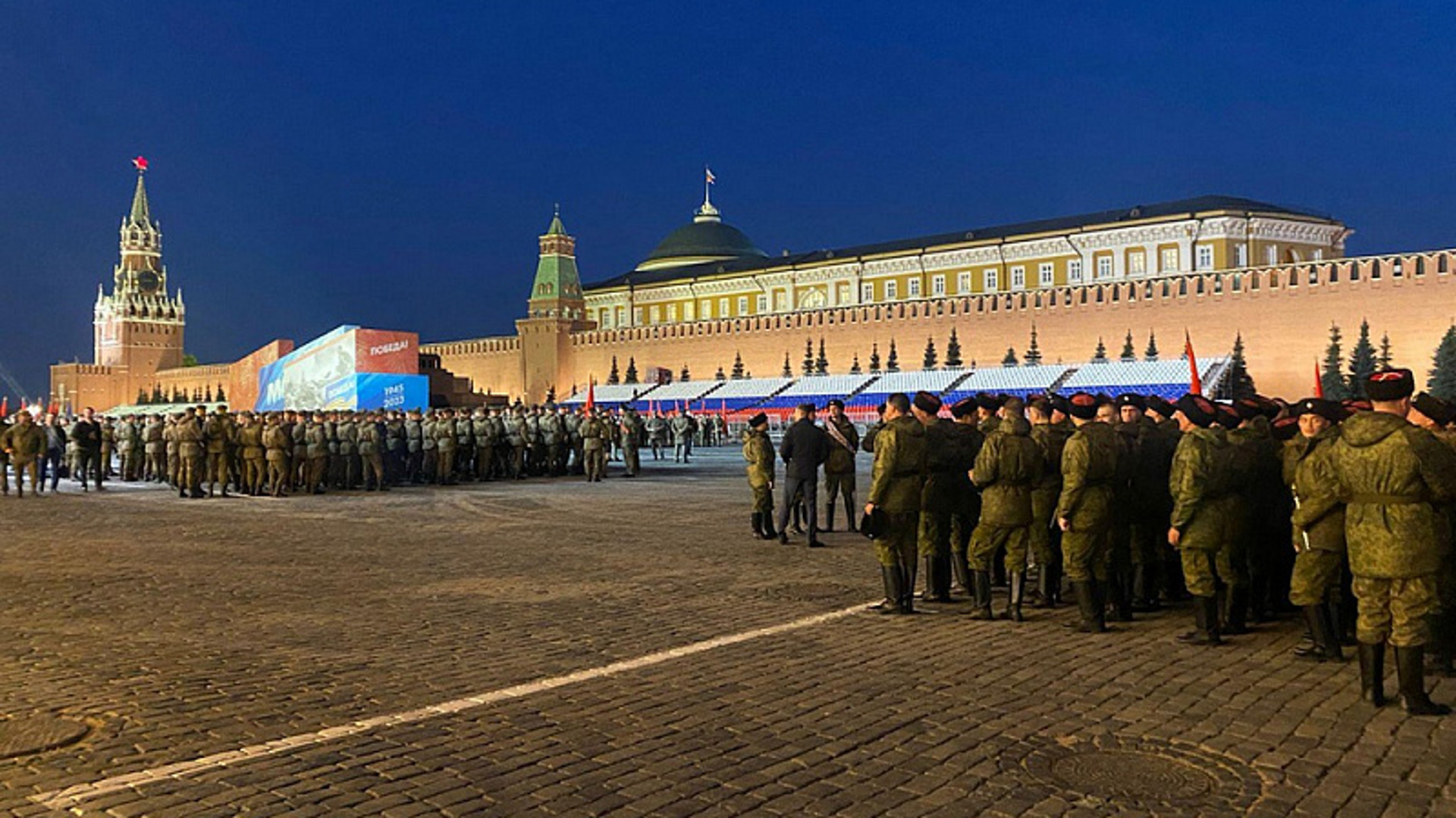 полк на красной площади