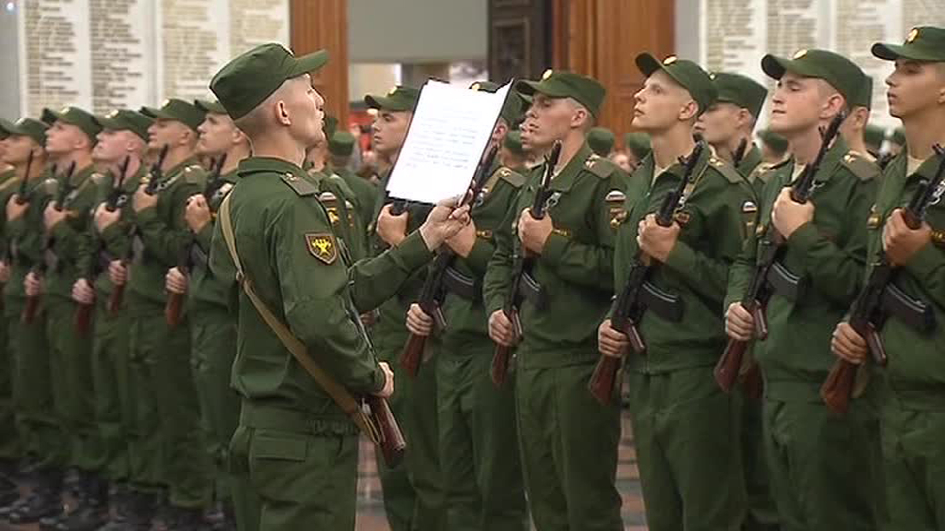 Охрана генерального штаба в Москве войска новобранцев