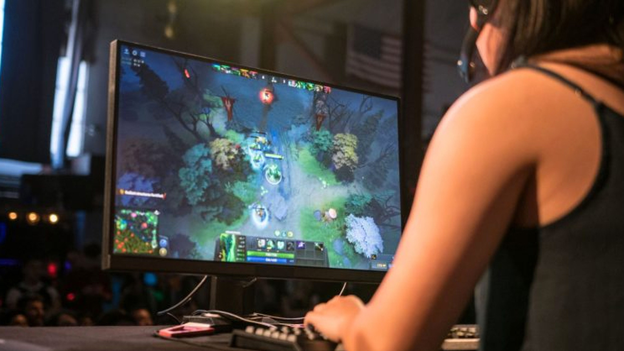 В школах предложили ввести факультатив по Dota 2 и Minecraft. Минпросвещения против
