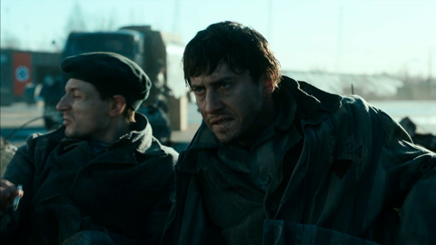 "Сложно сдержать слезы": отзывы зрителей о фильме "Девятаев"