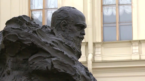 Расцвет Гатчины: памятник Александру III и масштабная реставрация