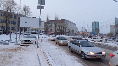 ЧП. Пьяная женщина за рулем авто вылетела на тротуар и сбила ребенка