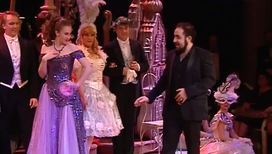 Показ "Летучей мыши" в Геликоне прошел при участии конкурсантов "Большой оперы"