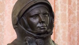 На станции связи в Ла-Пасе открыли памятник Юрию Гагарину