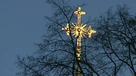 Наместник Лавры: кресты почернели после "богослужений" раскольников