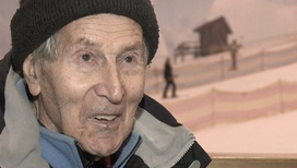 Московский пенсионер в 95 лет встал на горные лыжи
