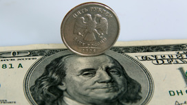 Курс доллара превысил 82 рубля впервые с середины апреля