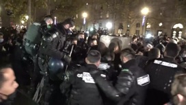 В центре Парижа полиция разобрала палаточный лагерь мигрантов