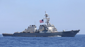 Российские военные будут внимательно следить за американским эсминцем в Черном море