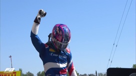 Российский пилот "Формулы-3" Смоляр выиграл Гран-при Венгрии