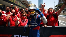 Шварцман выиграл первую гонку "Формулы-2" в Великобритании