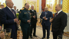 Путин пообщался с лауреатами госпремий