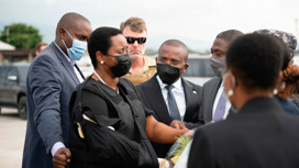 Вдова погибшего президента Гаити прибыла на родину