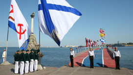 В Севастополе прошел парад кораблей Черноморского флота