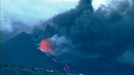 Новая напасть на Пальме: лава из вулкана отравляет море и воздух