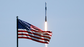 Ракета-носитель Falcon 9 c кораблем Crew Dragon стартовала с мыса Канаверал