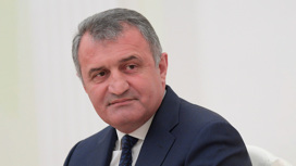 Выборы президента Южной Осетии: Бибилов признал поражение